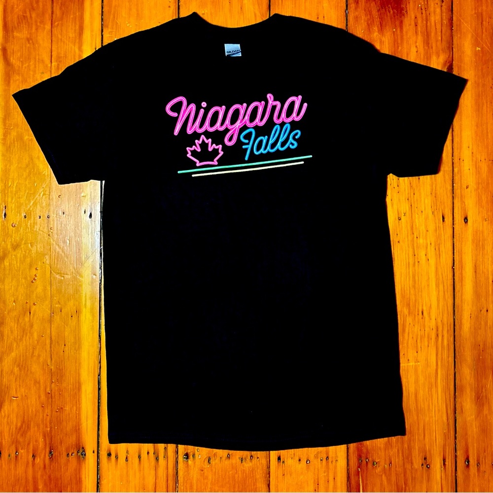 Niagara Falls Neon Souvineer T-Shirt
Gildan Brand 
Size Medium Unisex